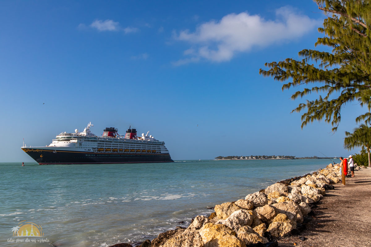 USA Key West Fort Taylor Bech 1